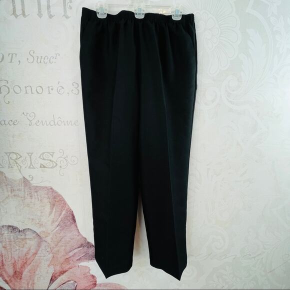 Alfred Dunner Classics Black Pants SHORT NWT - Picture 5 of 6